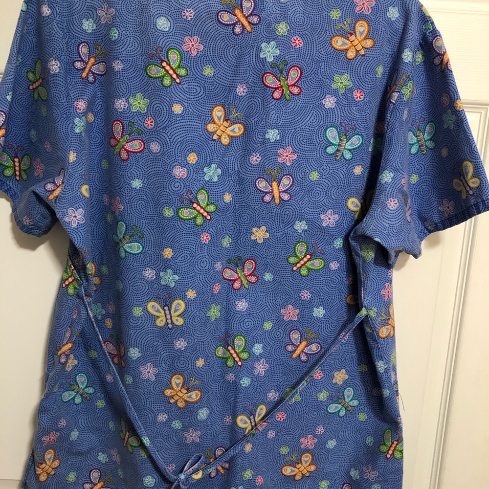 Scrub top - Picture 2 of 2